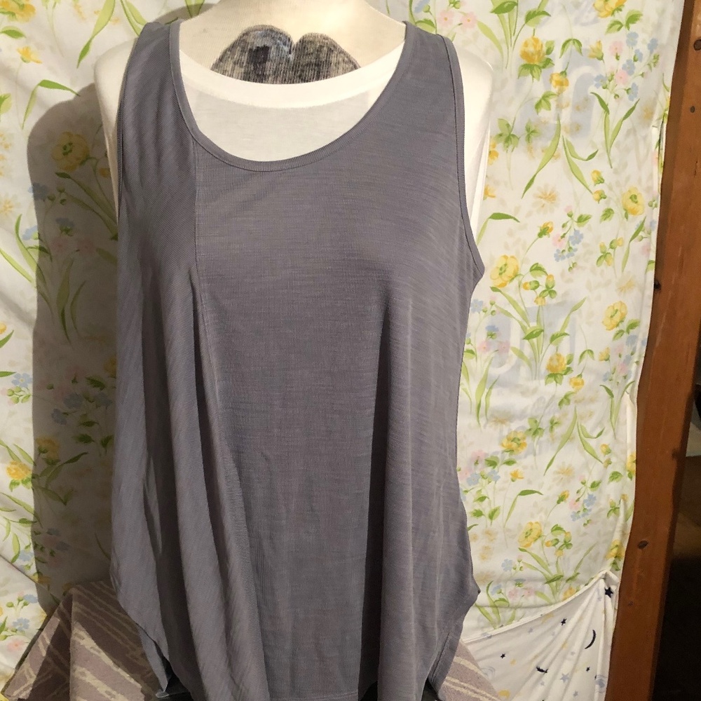 ATHLETA TANK TOP LIKE NEW  LARGE